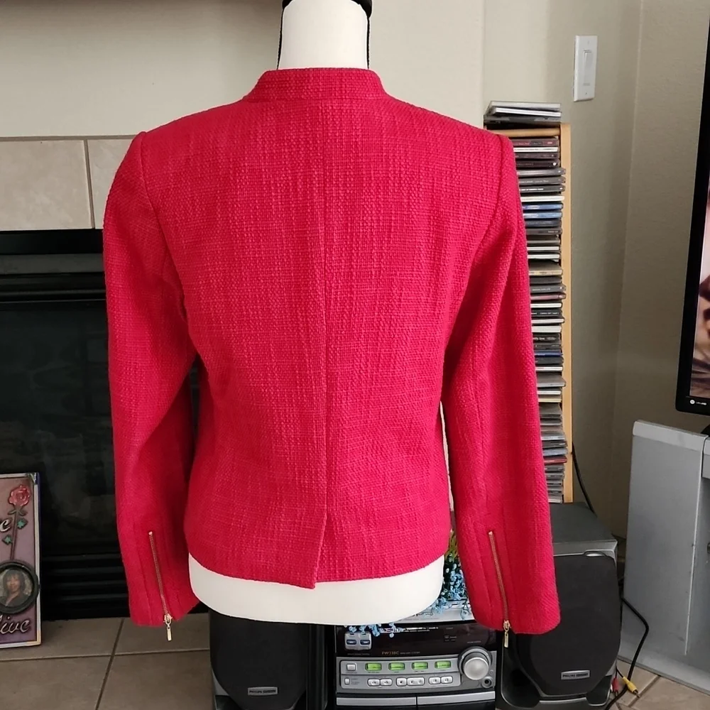 Jacket - Picture 5 of 6